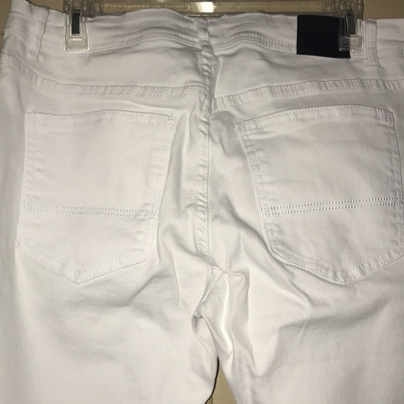 Steve’s Jeans - Picture 4 of 10